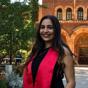 Meet your Posher, Nicole